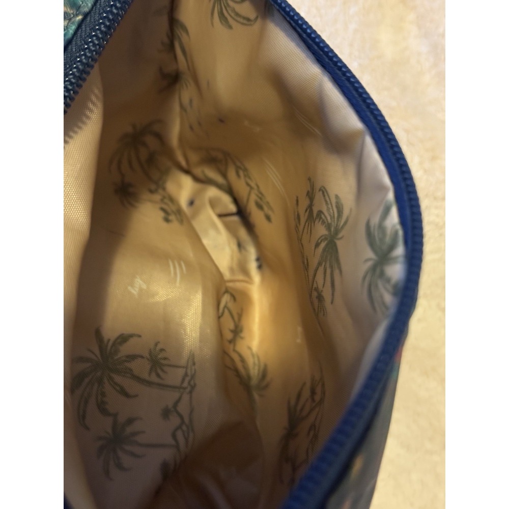 Lug RFID Quilted Crossbody Strap Flare Tropical Leaves - Picture 7 of 7